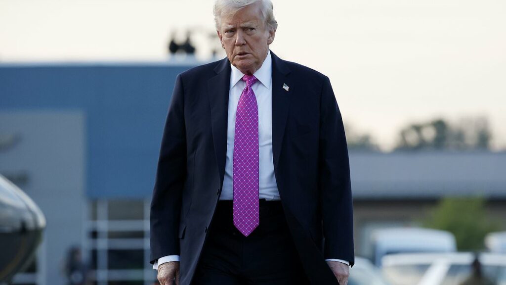 Trump suing the New York Times i $15B defamation lawsuit