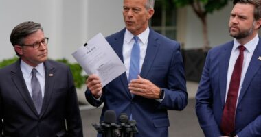 US government on brink of first shutdown in almost 7 years amid partisan standoff in Congress