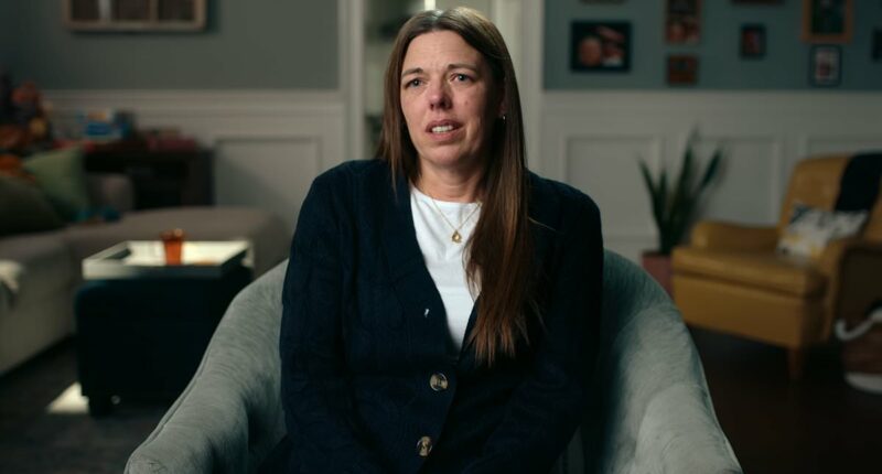 Why parents anonymously bully their children online revealed by expert