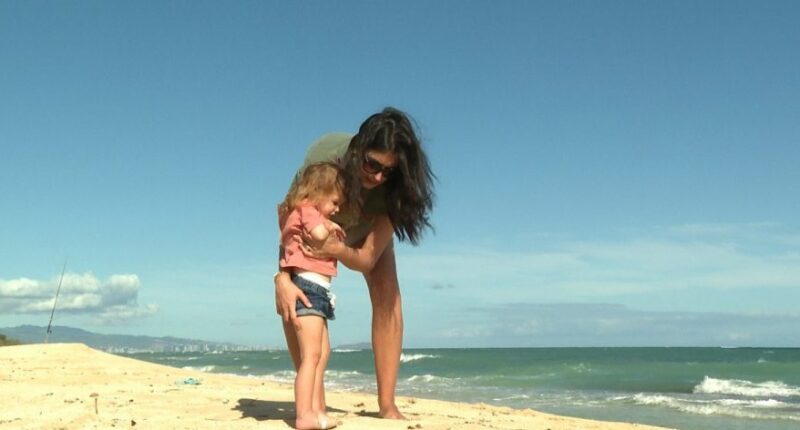 'Blood-curdling scream': Toddler burned by buried coals on Hawaii beach