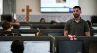 AI shakes up the call center industry, but some tasks are still better left to the humans