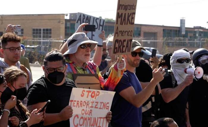 Activists say immigration enforcement increased as Chicago waits for promised federal intervention