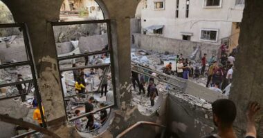 At least 17 killed in Gaza Strip as leaders ramp up pressure for a ceasefire