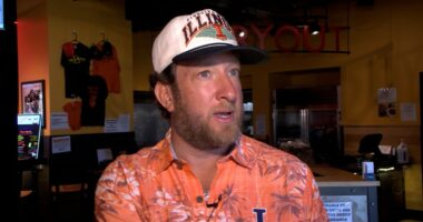 Barstool Sports' Dave Portnoy talks Illini football, Champaign pizza