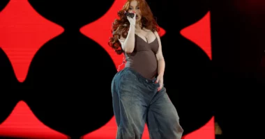Cardi B Proves She Can Still Throw Down on Stage While Pregnant at Global Citizen Festival