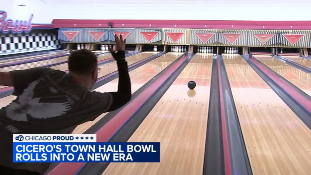 Chicago-area bowling allies: New owner reopens Town Hall Bowl in Cicero, documents rehab project on social media