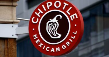 Chipotle launches jersey-themed BOGO deal for college football fans