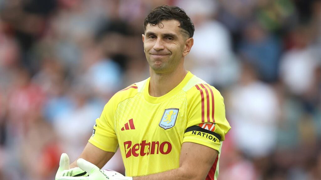 Emi Martinez's family break silence on his failed Man United transfer to reveal the reasons behind why 'the Diego Maradona of Aston Villa' ended up stuck on transfer deadline day