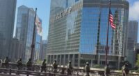 Federal agents swarm downtown Chicago in show of force