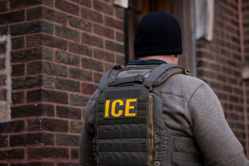 Illinois leaders warn of ‘mayhem’ ahead of ICE operations in Chicago