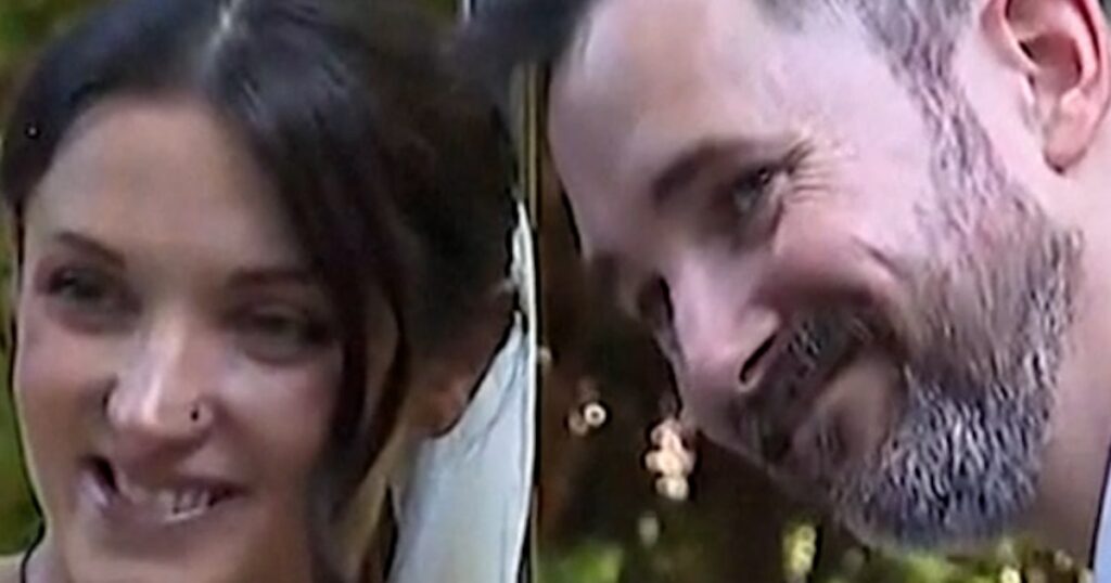 Impromptu wedding for bride's terminally ill father