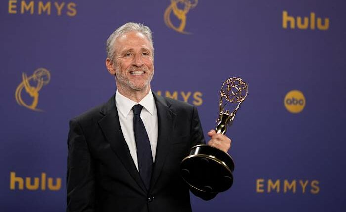 Jon Stewart to host 'The Daily Show' in rare mid-week appearance a day after Kimmel suspension