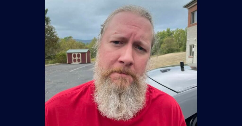 Knife-wielding man held pajama pants over woman's face: Cops