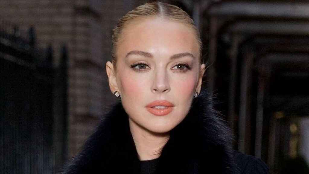 Lindsay Lohan continues to flaunt her youthful glow on chic NYC outing