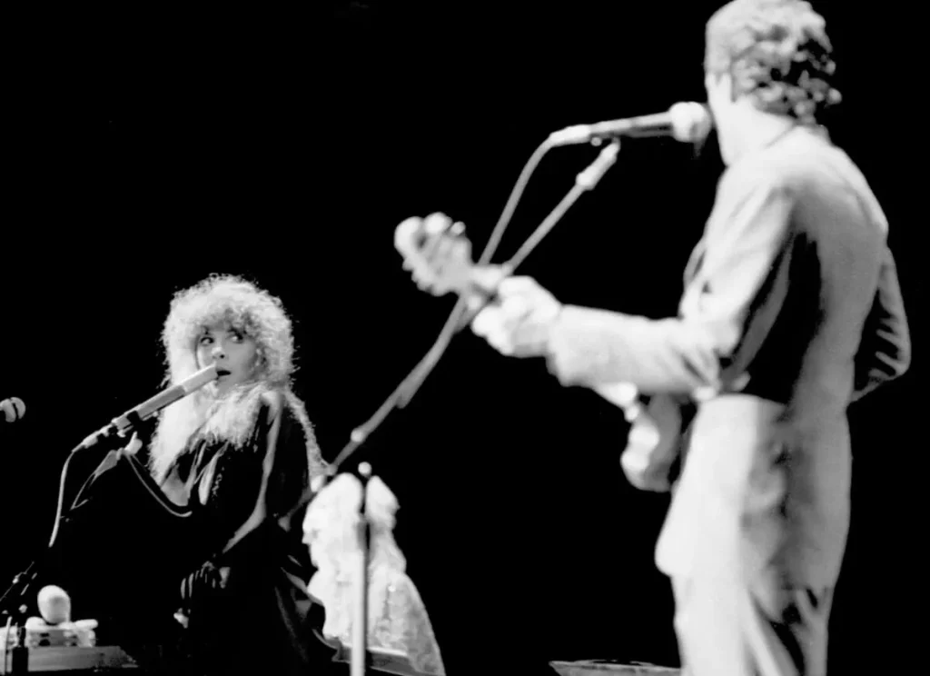 Lindsey Buckingham Revealed How He Feels When Stevie Nicks Sings 'Silver Springs' at Him 