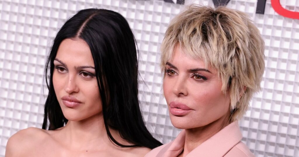 Lisa Rinna Reveals Daughter Amelia Once Got Sepsis From a Nipple Piercing