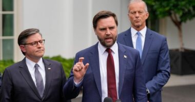 Live updates: Shutdown meeting with Trump ends with GOP, Democrats pointing fingers