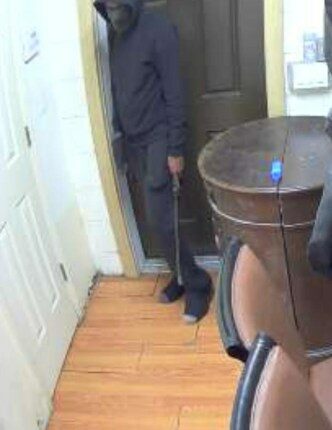 Man shot, killed in attempted armed robbery at barber shop