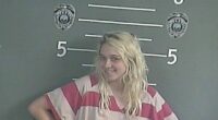 Mom leaves kids, ages 2 and 4, alone to 'go smoke': Cops