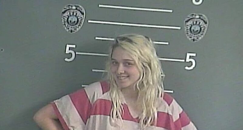 Mom leaves kids, ages 2 and 4, alone to 'go smoke': Cops