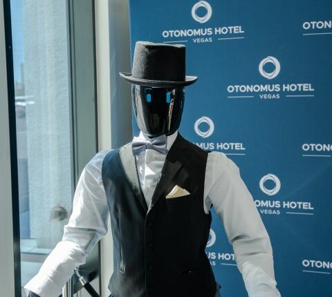 Multilingual robot concierge debuts at Las Vegas hotel