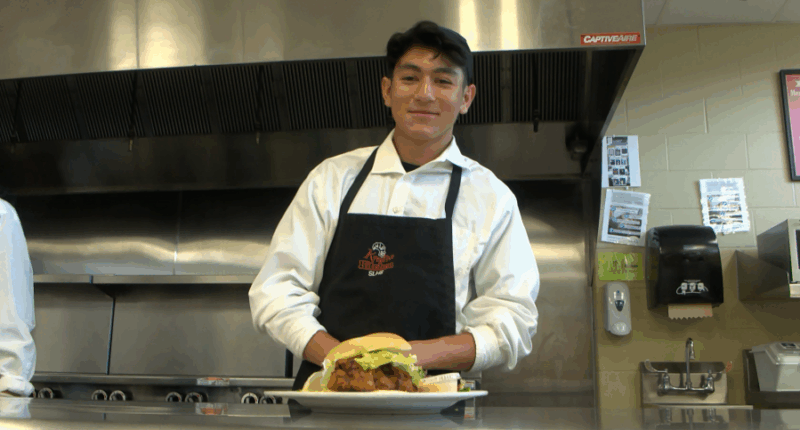 Storm Lake high schoolers operate their own restaurant in real-world experience