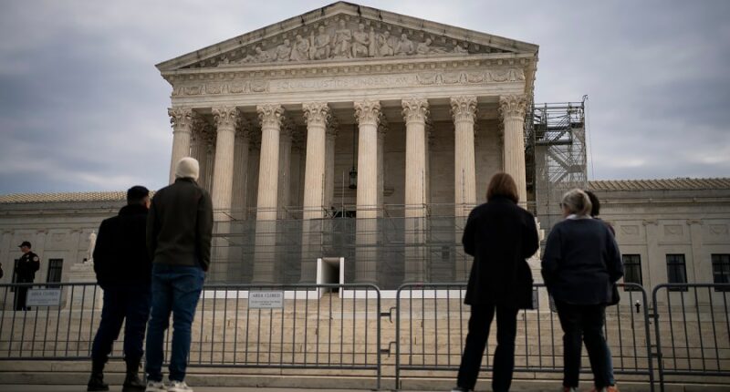 Supreme Court greenlights Trump's FTC firing, to consider overruling 90-year precedent 