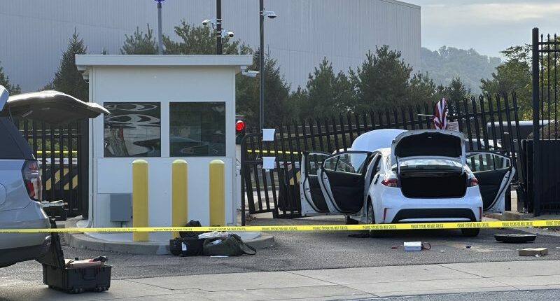 Suspect in custody after car rams into FBI building gate in Pittsburgh