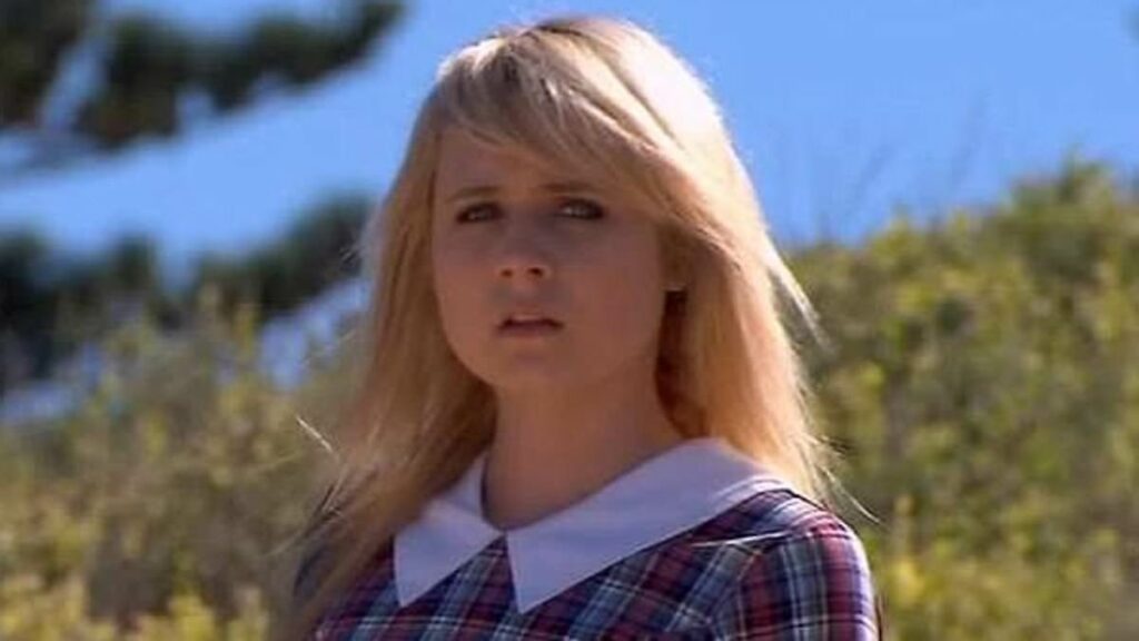 Tessa James doesn't look like this anymore! Rarely-seen Neighbours star joins Melbourne's elite to celebrate trailblazing women at glitzy event