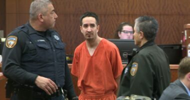 Texas man James Anderson dies during court in wife's murder case