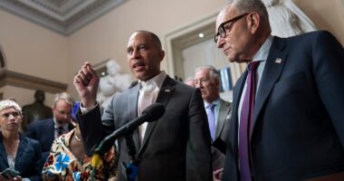 Trump to meet with Schumer, Jeffries on preventing looming shutdown