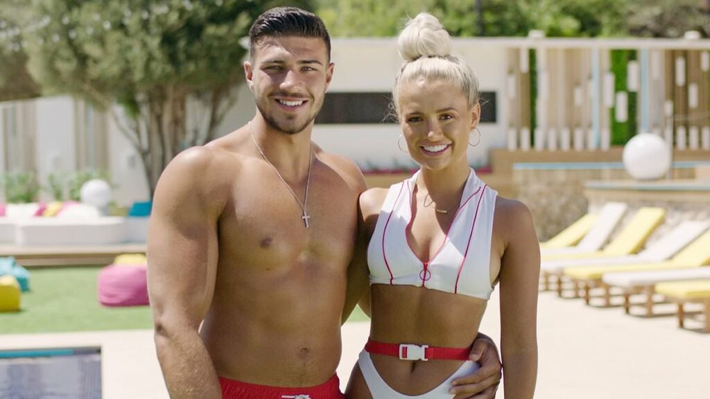 Truth behind Vogue Williams' dig at Molly-Mae, revealed by DOLLY BUSBY