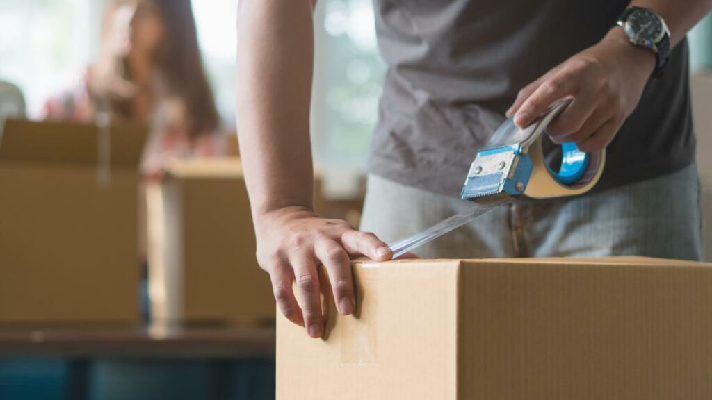 US cities offer moving incentives to boost local economies