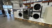 U.S. producer prices unexpectedly fell 0.1% in August