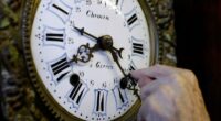 Which members of Congress have supported permanent daylight saving time legislation?