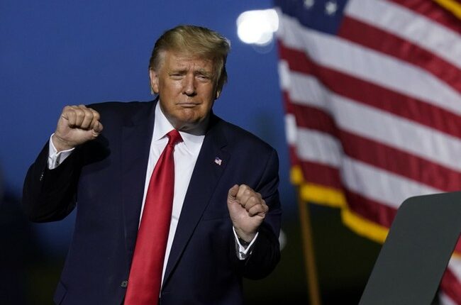 White House Uses LinkedIn for Masterful Troll, Leaves Dems Dangling Between a Rock and a Hard Place