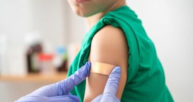 Why fewer Aussie parents are vaccinating their kids every year