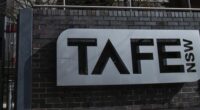Why some Aussies are turning their back on university for TAFE