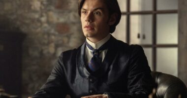 ‘House of Guinness’ Star Louis Partridge “Did Intend” for Edward Guinness to Seem “Neurodivergent” to Modern Audiences: “There is a Flicker Of That”