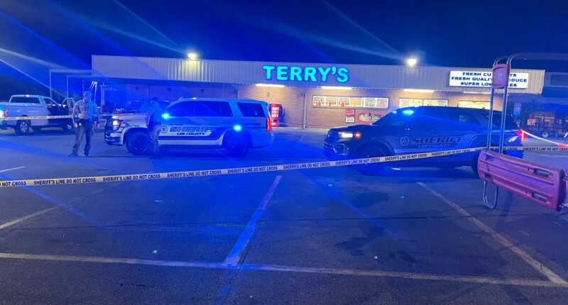 1 dead, 1 in custody after Alabama shooting