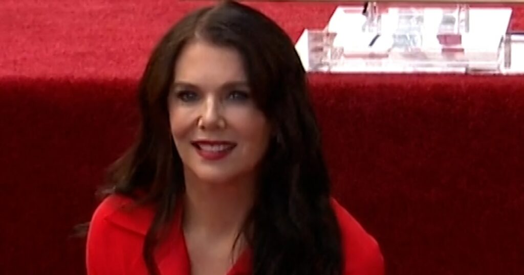 Lauren Graham receives Hollywood Walk of Fame star