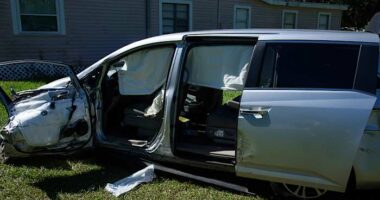 5 hospitalized in crash with Polk County Fire Rescue battalion chief, agency says