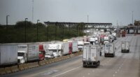 5,500 truckers fail English skills test, lose driving privileges in US, industry leader says