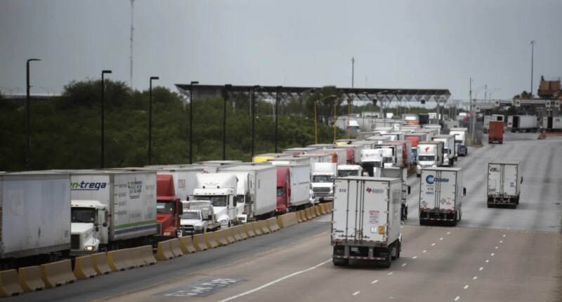 5,500 truckers fail English skills test, lose driving privileges in US, industry leader says