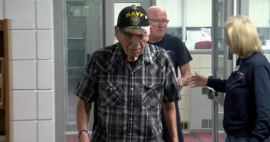 99-year-old WWII veteran shares culinary talents