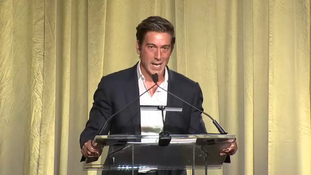 ABC's 'World News Tonight' anchor David Muir honored by Temple University