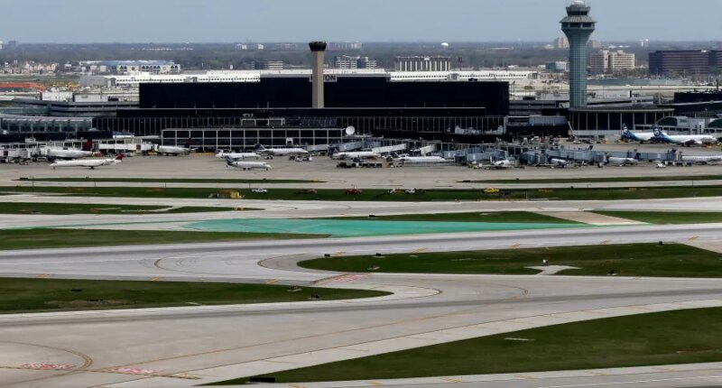 Air traffic controllers at O'Hare Airport rally against government shutdown