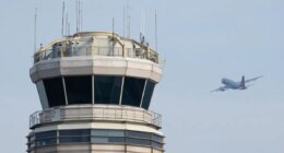 Air traffic controllers miss first paycheck due to government shutdown