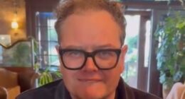 Alan Carr pokes fun at murdering pal Paloma Faith with cheeky video