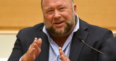 Alex Jones asks Supreme Court to halt $1.4 billion defamation judgement 